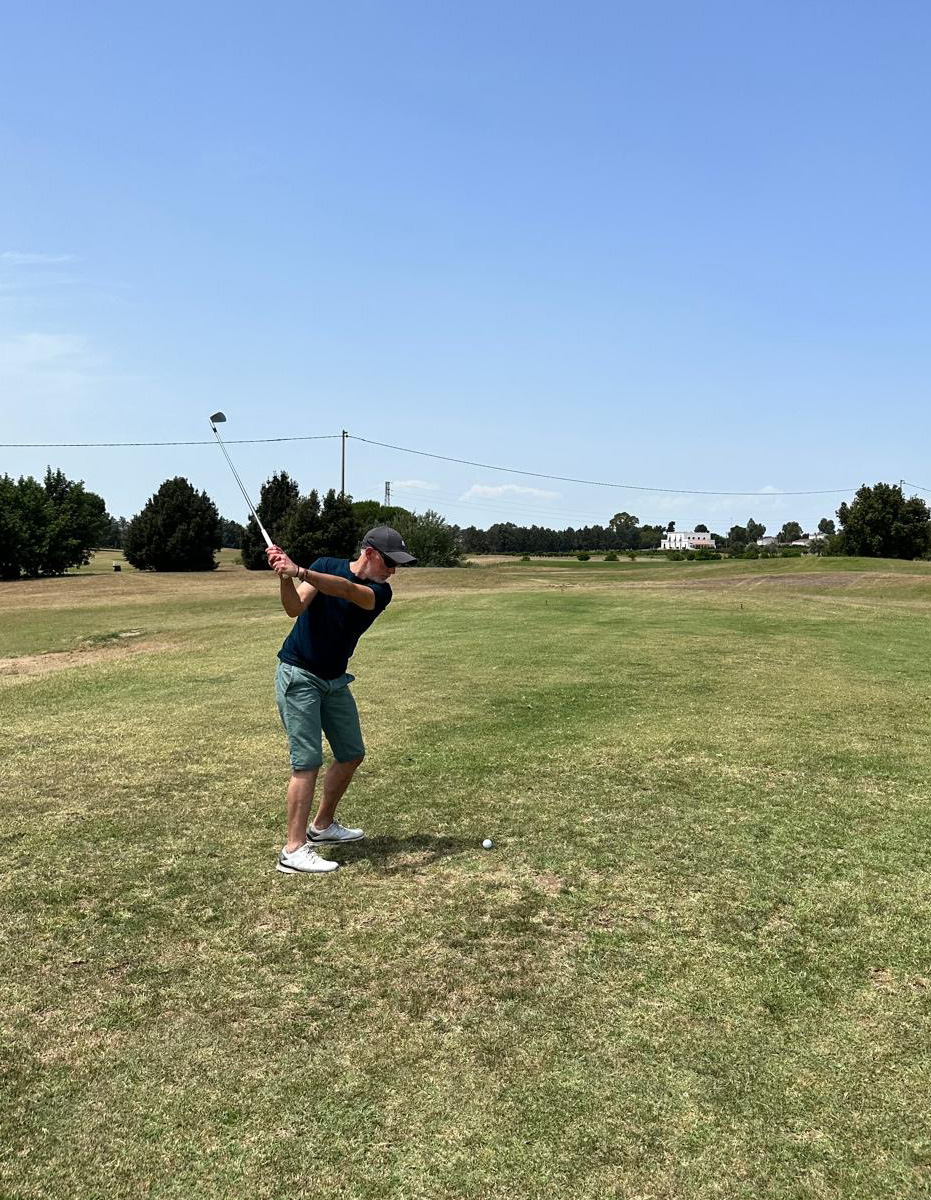 Golf courses - James playing in Barialto Golf Club